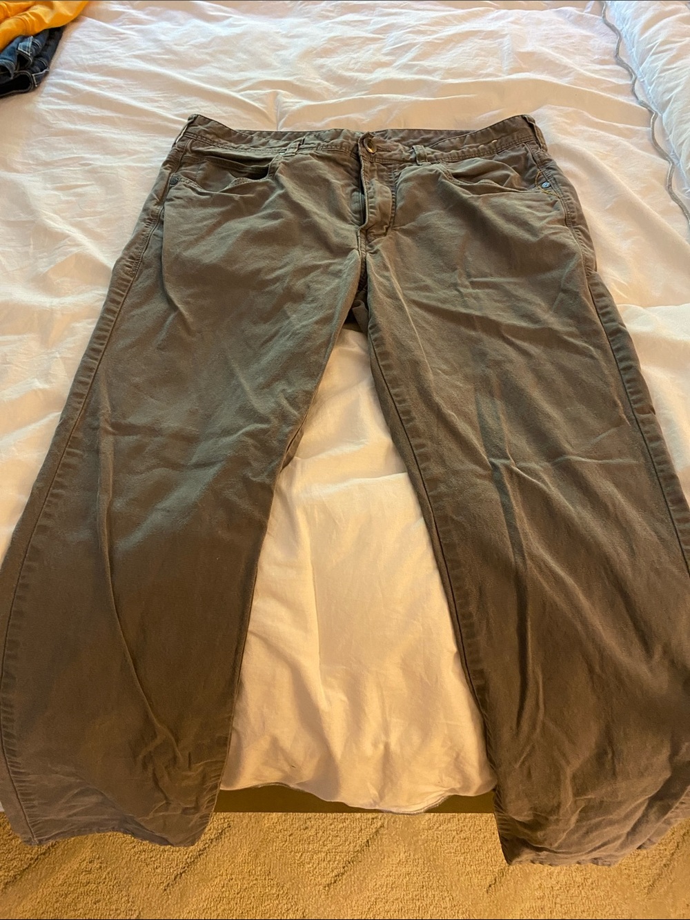 Tommy Bahama Olive Green Men's Casual Pants